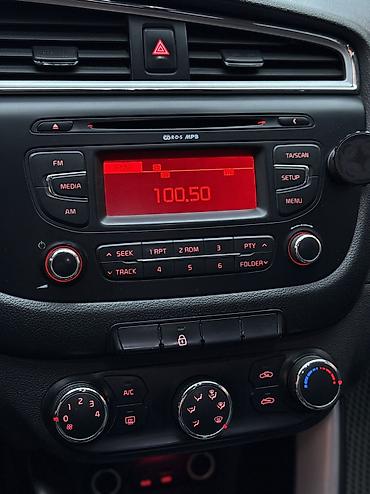 Kia: Kia Ceed: 2014 г., 1.4 л, Механика, Бензин, Универсал — 23