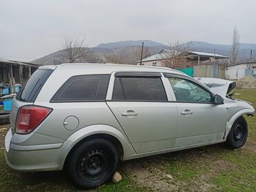 turbo az opel astra 2010: Opel Astra: 1.3 l | 2010 il 220000 km Universal