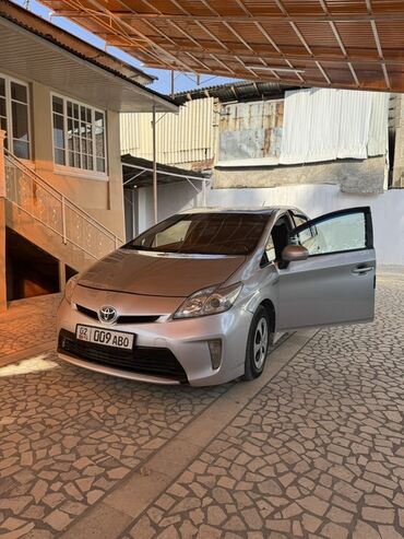 фара на ман: Toyota Prius: 2013 г., 1.8 л, Автомат, Гибрид, Хетчбек