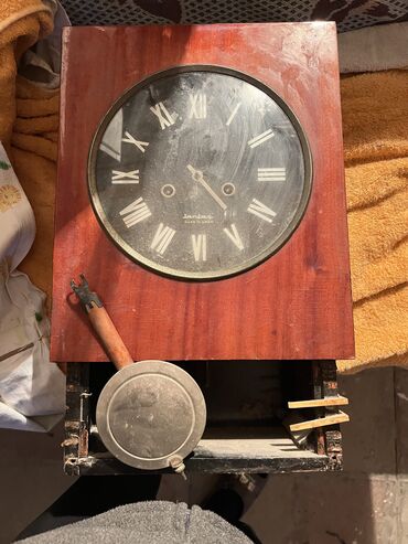 Ev saatları: Saat. Kicik satlarin iksiide islekdir. Boyuk ve qol saati islemir ama — 9