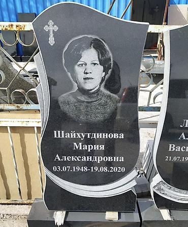 Мраморные и гранитные работы: Гранитные памятники - Изготовление памятников из цельного — 18