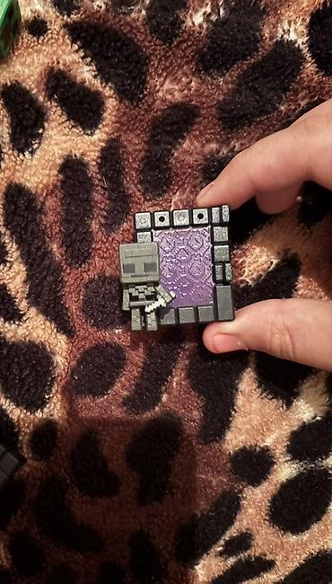 oyuncaq xəncərlər: Minecraft temalı mini fiqur və səhnə dəsti - Mövzu: Minecraft Nether — 1