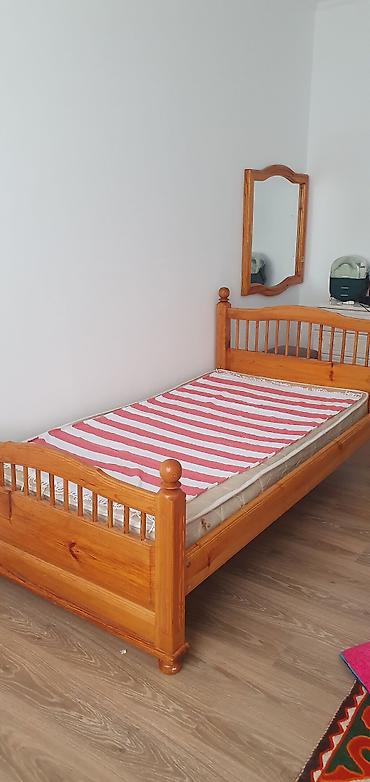 Односпальная кровать из массива сосны - Классическая модель с высоким at lalafo.kg Односпальная кровать из массива сосны - Классическая модель с высоким