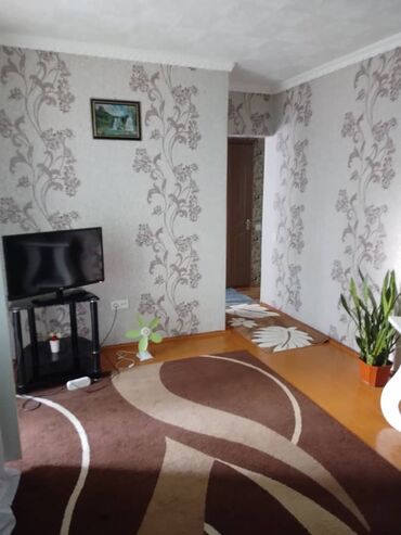 срочно продается дом киркомстром: 2 комнаты, 43 м², 2 этаж, Старый ремонт