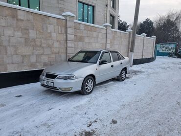 срочно продаю нужны деньги очень срочно: Daewoo Nexia: 2011 г., 1.5 л, Механика, Бензин, Седан