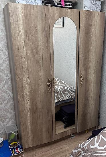 skaflar islenmis: Dolab satılır qiyməti 150 azn. Ünvan Biləcəri qəs, ağ saray yanı(4200) — 1