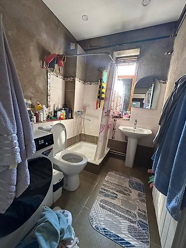 Дома: 🏡 продаётся добротный 5-комнатный дом в районе дордоя! 📍 аул, ул — 5