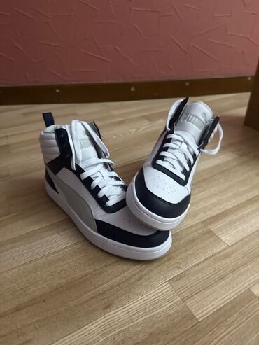 обувь на заказ: Продаю Puma оригинал только заказали через Американский карго,42 раз