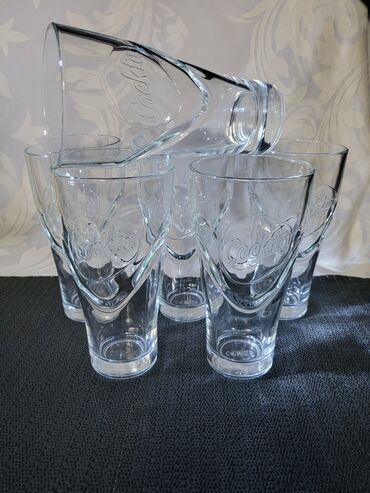 Čaše: Vintaz,nove original Cockta case. Case Cockta sve na njima odsjaj od — 1