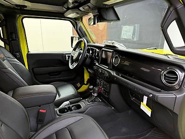 св: Jeep Wrangler: 2022 г., 6.4 л, Автомат, Бензин, Внедорожник — 10