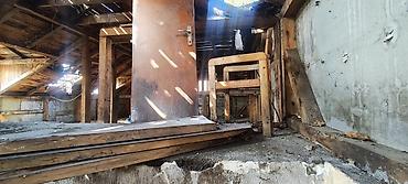 Objekti: Kuća sa pomoćnim objektima – ma koju je potrebno hitno renoviranje — 18