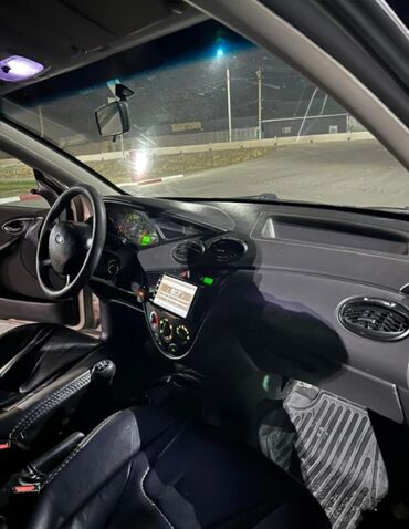 Ford: Ford Focus: 2003 г., 1.6 л, Механика, Бензин, Седан — 6