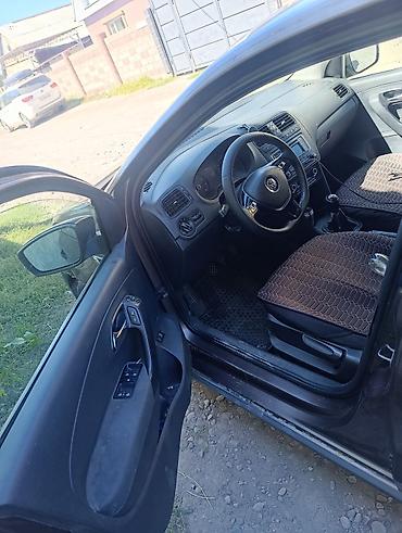 bmw 5: Volkswagen Polo: 2015 г., 1.6 л, Механика, Бензин, Седан — 4