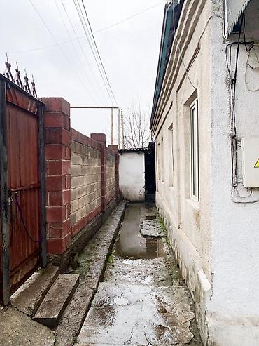 Продажа коттеджей и домов: 🏡 **Срочно продаётся дом!** 📍 г. Бишкек, ул. Тоголок Молдо (район — 13
