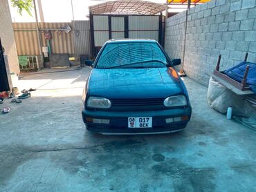 Volkswagen: Volkswagen Golf: 1994 г., 1.6 л, Механика, Бензин, Хэтчбэк