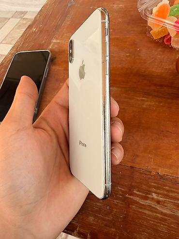 Apple iPhone: IPhone X, 64 GB, Gümüşü, Simsiz şarj — 3