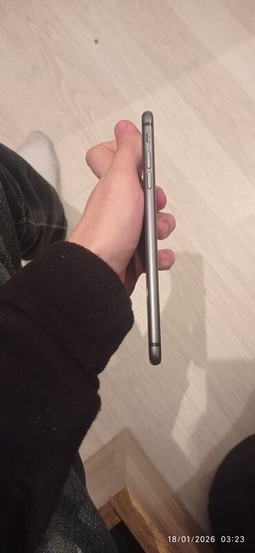 Apple iPhone: IPhone 8 Plus, 64 GB, Qara, Barmaq izi, Simsiz şarj — 4