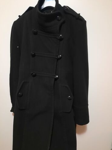 Women's Coats: Kaput veličine M bez ikakvih oštećenja u odličnom stanju,ramena