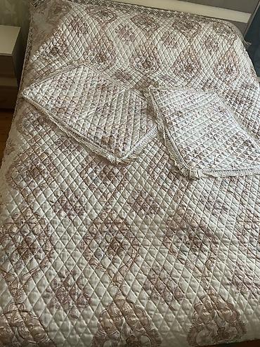 Ikili yataq ucun olan ortuk. Olcusu:180x220 Az iwledilib
