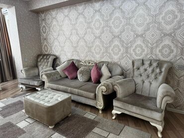 истикбал мебель в баку: İşlənmiş, Divan, Jurnal masası, 2 kreslo