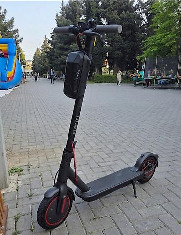 Электротранспорт: Б/у Электросамокат 10", 501 - 750 Вт, 16 - 25 км/ч, Платная доставка — 1