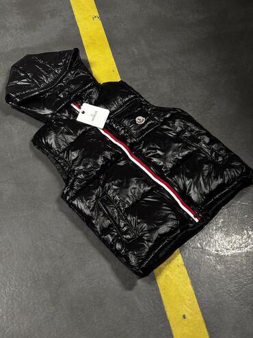 простые футболки оптом: Эркектердин курткасы, L (EU 40), Moncler, Жаңы, түсү - Кара, Өзү алып кетүү, Акысыз жеткирүү, Акылуу жеткирүү