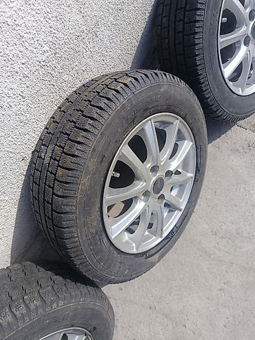 Дисктер: Дөңгөлөктөр монтажда 175 / 65 / R 14, Кыш, Колдонулган, Комплект, Жеңил унаалар, Куйма, тешиктери - 4 — 4