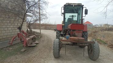 demir masinlar oyuncaq: T 28 Traktor satilir derman sepen. Ot bicen bir yerde5500 t 28