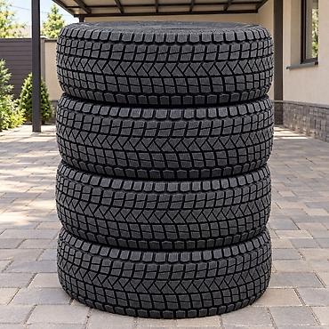 Шины 265 / 65 / R 17, Зима, Б/у, Комплект, Внедорожные (АТ/МТ), Maxxis