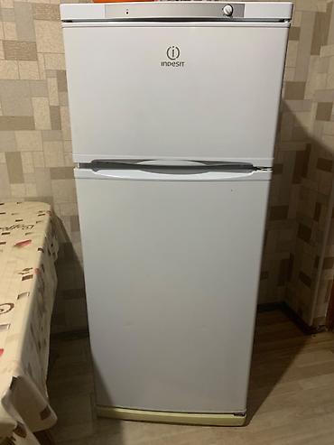 2 t: Холодильник Indesit, двухкамерный, белый. Основные характеристики: - — 1