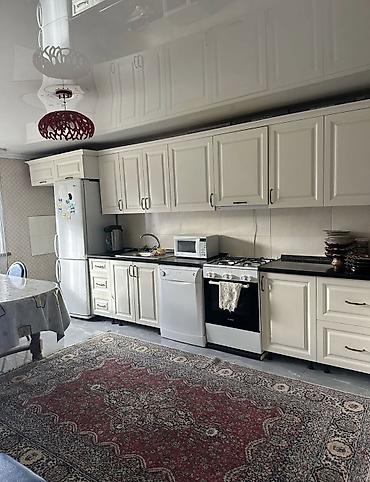 Үйлөрдү ижарага берүү: 81 м², 3 бөлмө, Аламедин базары, Үй-бүлөлүүлөргө — 7