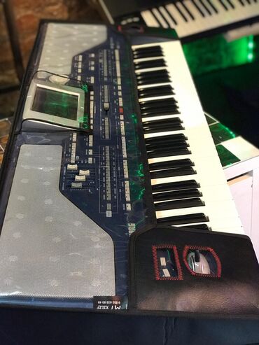 синтезатор casio: KORG PA 800 Продаю Состояние Идеально есть восточный стиль и звуки в