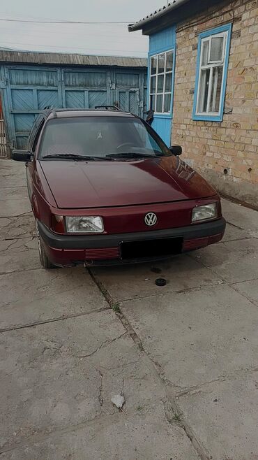 Транспорт: Volkswagen Passat: 1.8 л | 1991 г. | Универсал