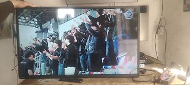 tvin tv elaqe: Ekran ölçüsü təxminən 40–43 düym olan LED televizor. Xüsusiyyətlər: - — 1