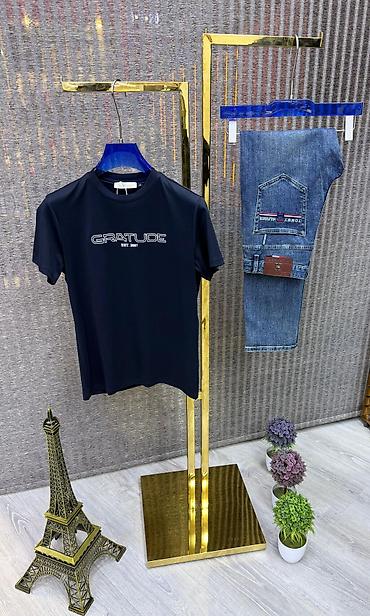 Kişi geyimləri: Kişi T‑shirt kolleksiyası Brend variantları: - Massimo Dutti qısaqol — 7
