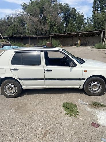 Volkswagen Golf: 1994 г., Хэтчбэк — 3