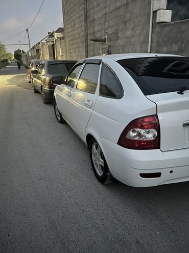 VAZ (LADA): VAZ (LADA) Priora: 1.6 l | 2012 il 268706 km Sedan — 12