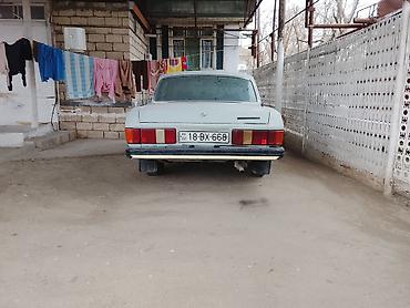 üstü açıq maşın: Model: GAZ Volga (24/3102 seriyası ehtimal olunur) Kuzov: sedan, ağ — 2