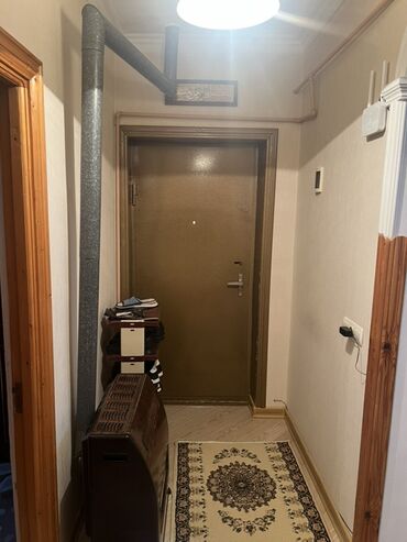 Köhnə tikili: Gəncə şəhəri Heydər Əliyev prospekti 32 nömrəli orta məktəbin qarşısı -da lalafo.az — 1 Köhnə tikili: Gəncə şəhəri Heydər Əliyev prospekti 32 nömrəli orta məktəbin qarşısı — 1