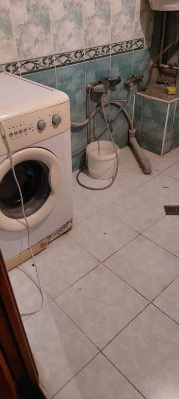 Otaqların uzunmüddətli kirayəsi: Kirayə verilir: kirasadə, mebellə təmin olunmuş otaqlı mənzil/ev — 4