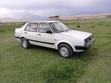 автомобиль ниссан: Volkswagen Jetta: 1990 г., 1.8 л, Автомат, Бензин, Седан