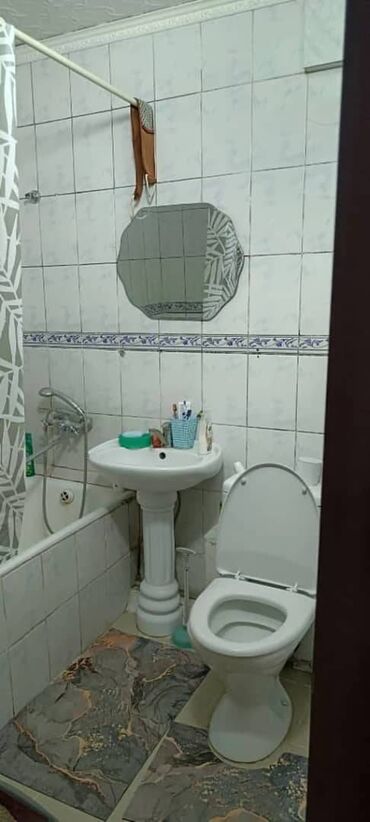 продаю дом раздольный: 3 бөлмө, 68 кв. м, 104-серия, 1 кабат, Косметикалык ремонт