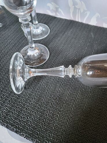 Čaše: Case vintaz,kristal za vino bohemija. Case komada 4 u na lalafo.rs — 9 Čaše: Case vintaz,kristal za vino bohemija. Case komada 4 u — 9