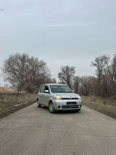 Toyota: Toyota Sienta: 2004 г., 1.5 л, Вариатор, Бензин, Минивэн