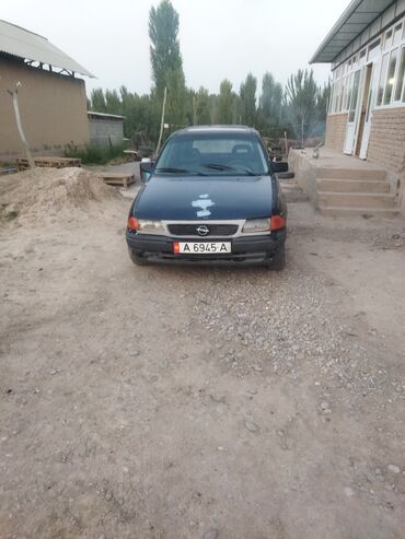 ssangyong rexton цена: Opel Astra: 1993 г., 1.6 л, Механика, Бензин, Универсал
