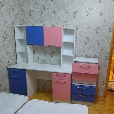 Детская мебель: Для девочки и мальчика, Односпальная кровать, Письменный стол, 2 тумбы, Азербайджан, Б/у
