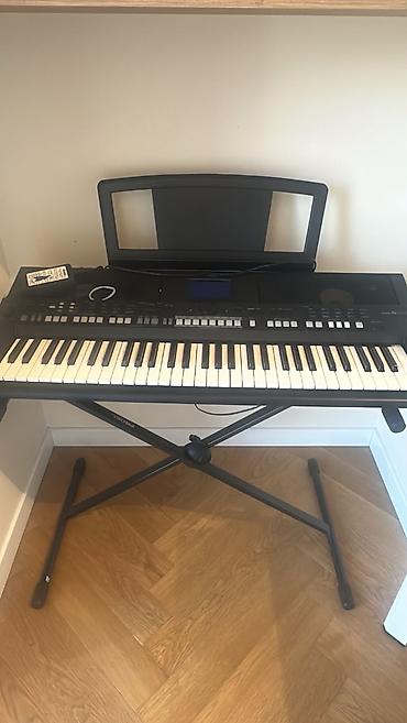 ты стенд: Yaxşı vəziyyətdə, tam işlək Yamaha PSR-S650 satılır. Səs keyfiyyəti — 1