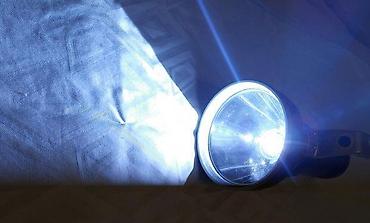 spica ruma: Punjiva baterijska lampa KC8806 NOVO. Opis proizvoda: Osvetljenost — 5
