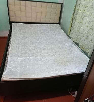 деревянные кресла качалки: Б/у, Двуспальная кровать, Без подьемного механизма, С матрасом, Без выдвижных ящиков