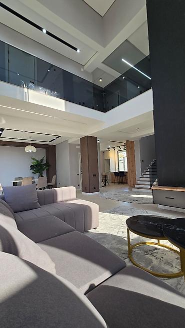 Продажа коттеджей и домов: 6 комнат и более, 350 м², 5 соток, Бишкек, Собственник — 14